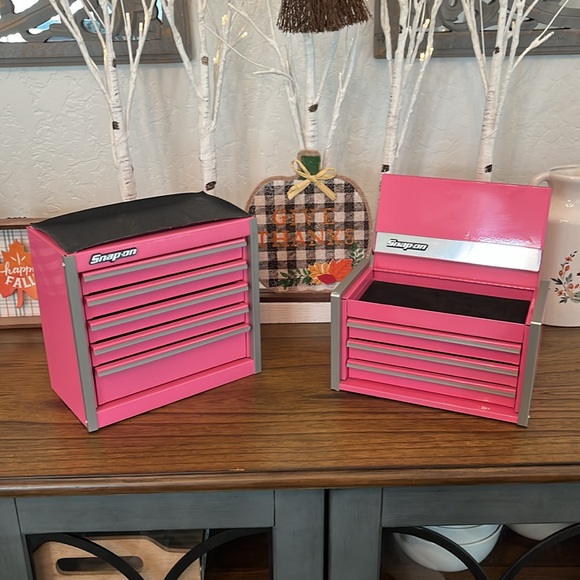 Snap-on pink jewelry tool box - Picture 8 of 9